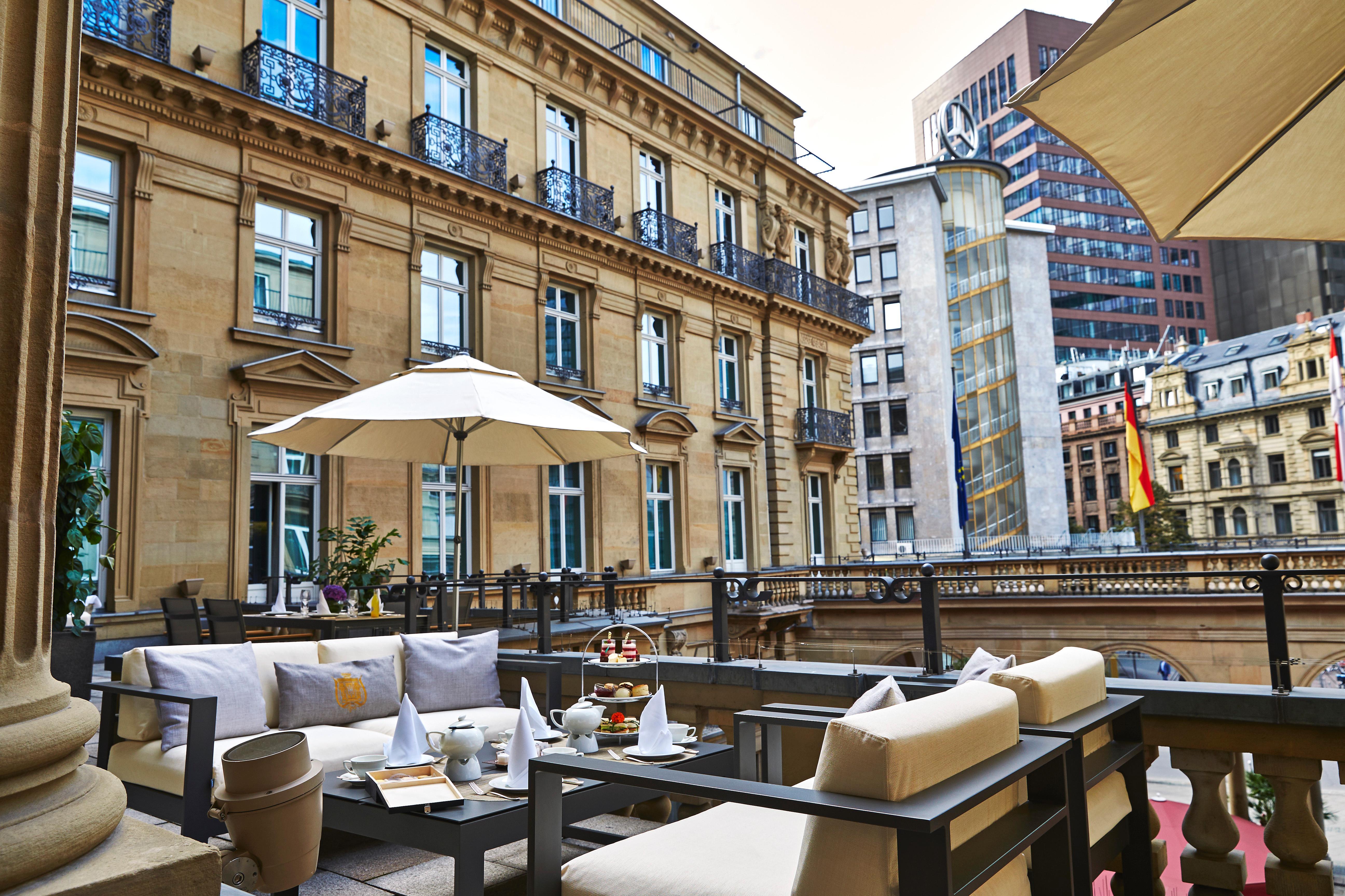 Steigenberger Icon Frankfurter Hof Hotel Frankfurt am Main Exterior foto The Terrace at the Hotel de Saxe