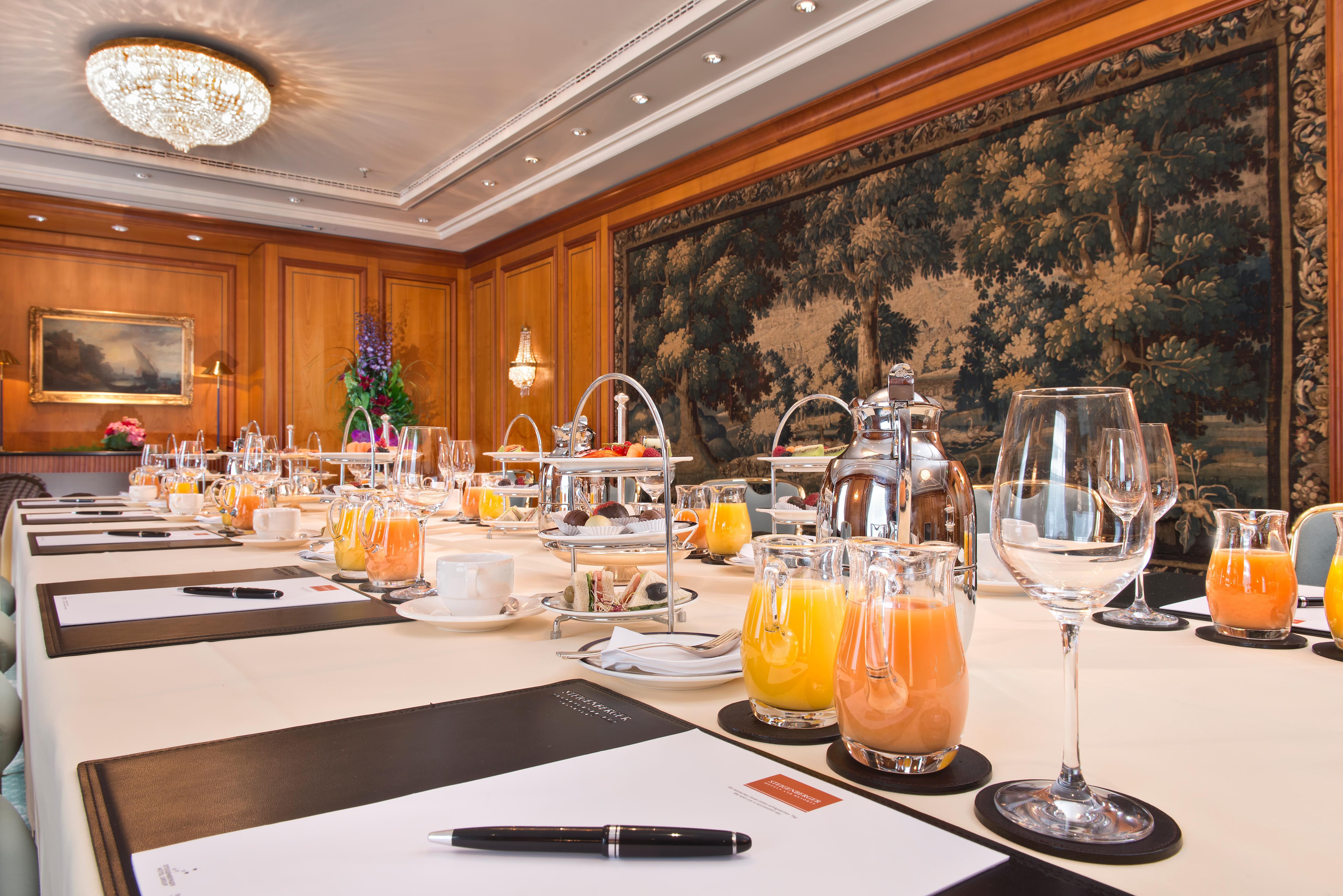 Steigenberger Icon Frankfurter Hof Hotel Frankfurt am Main Exterior foto Meeting room